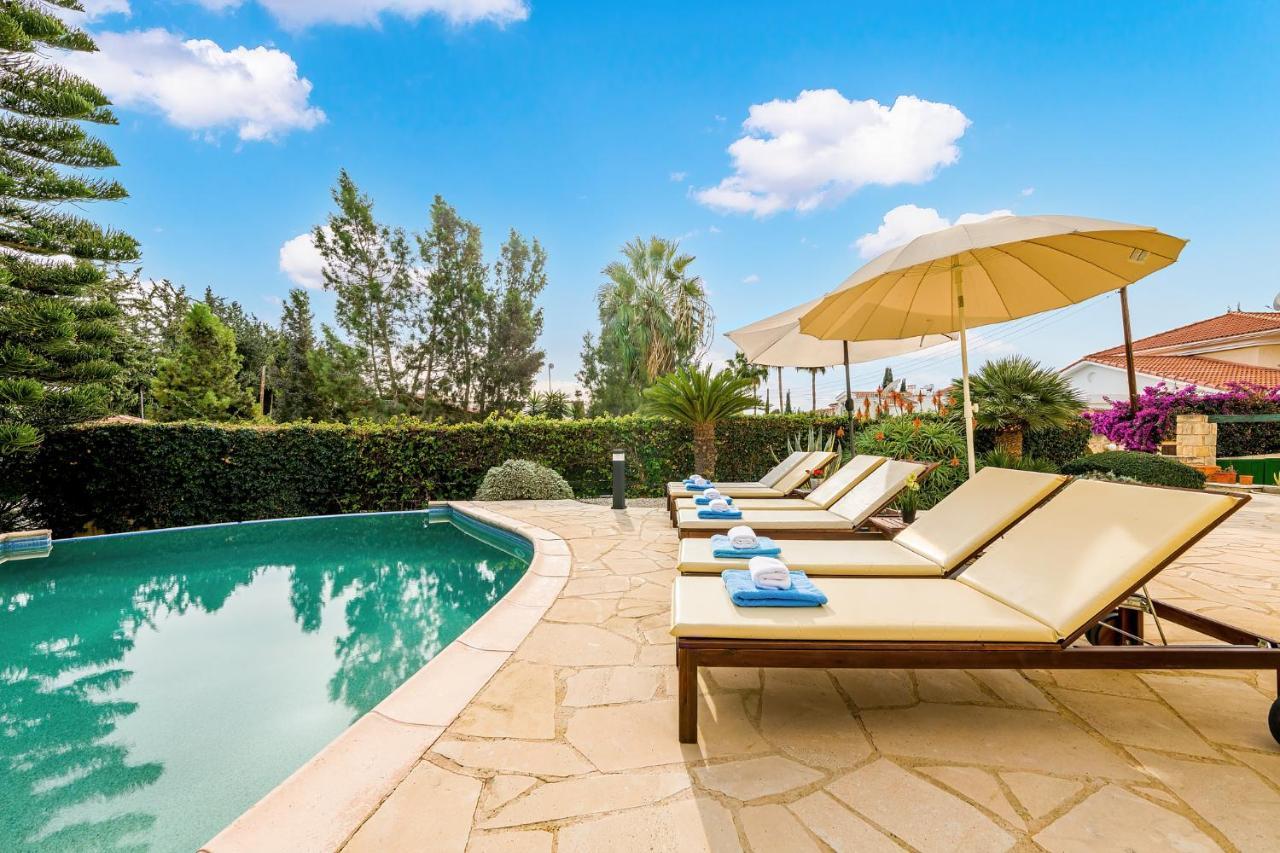 Villa Camelot By Ezoria Villas Coral Bay Exterior foto