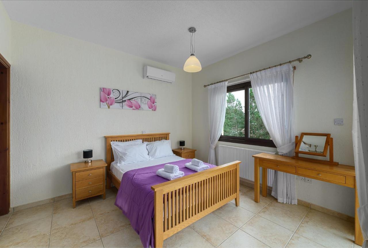 Villa Camelot By Ezoria Villas Coral Bay Exterior foto